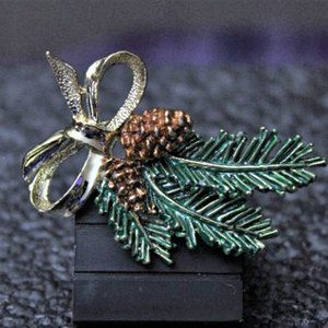 Gerry's Pine Cone and Branch Pin
